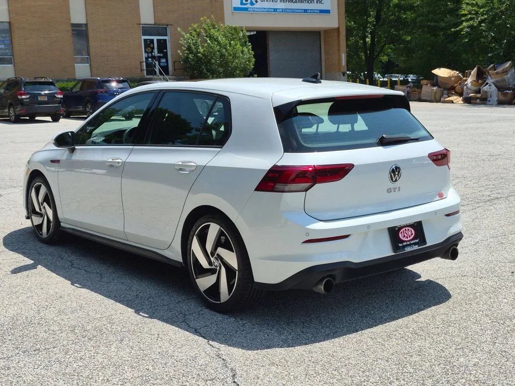 Used 2023 White Volkswagen 2.0T SE image 7
