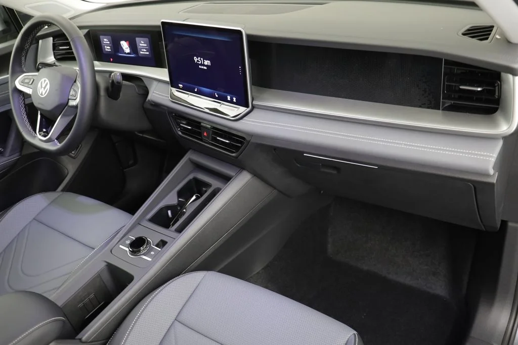 New 2026 Platinum Gray Volkswagen 2.0T SE image 20