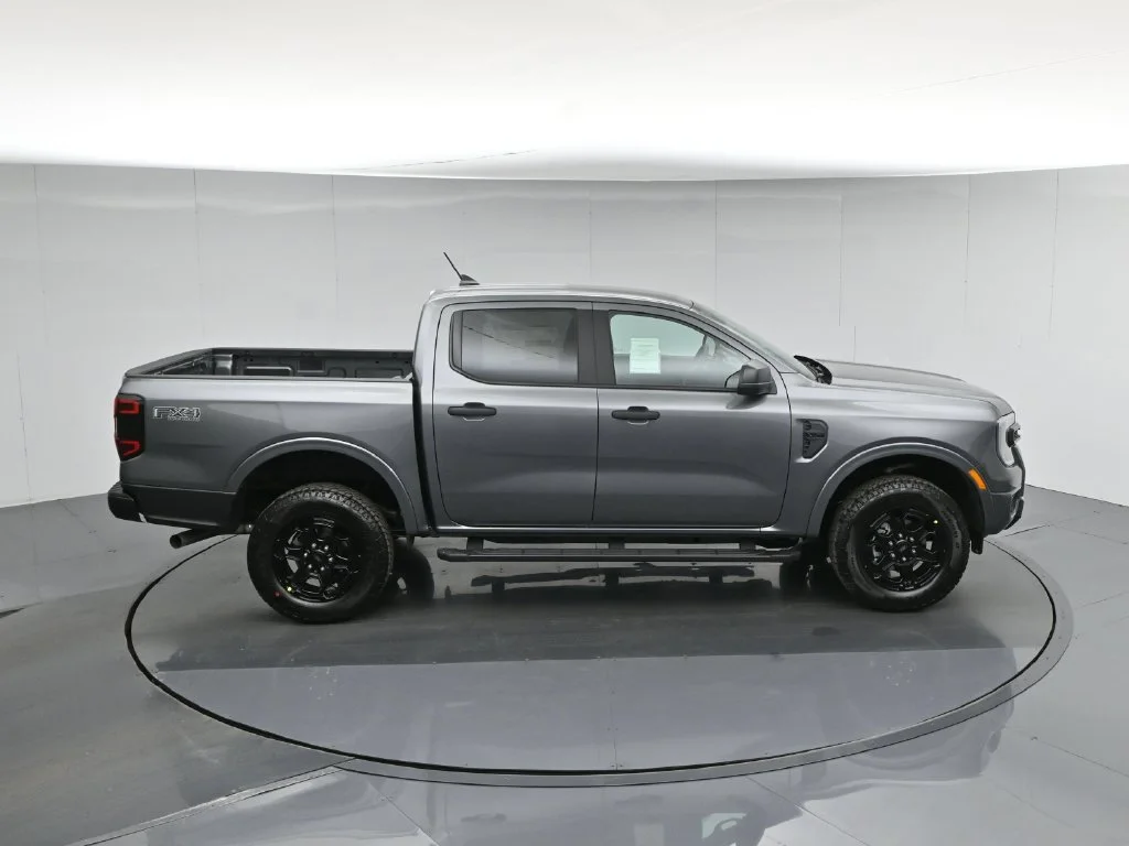 New 2026 Carbonized Gray Metallic Ford XLT image 38