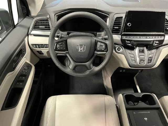 New 2027 Solar Silver Metallic Honda EX-L image 16