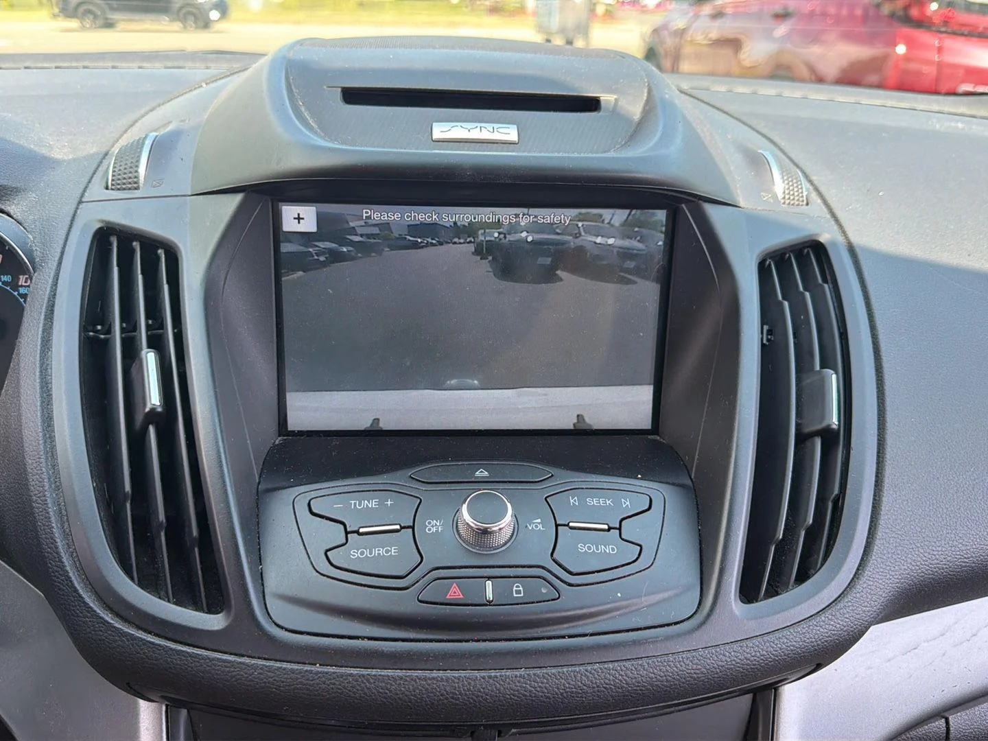 Used 2016 Oxford White Ford SE image 5
