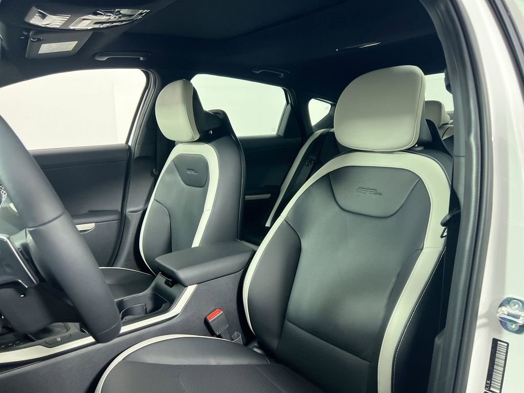 New 2026 Snow White Pearl Kia GT-Line image 14