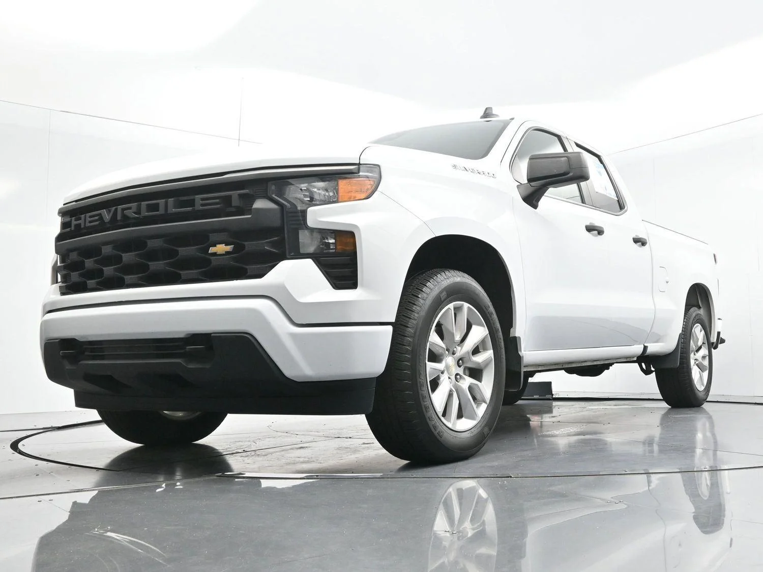 Used 2023 Summit White Chevrolet Custom image 42