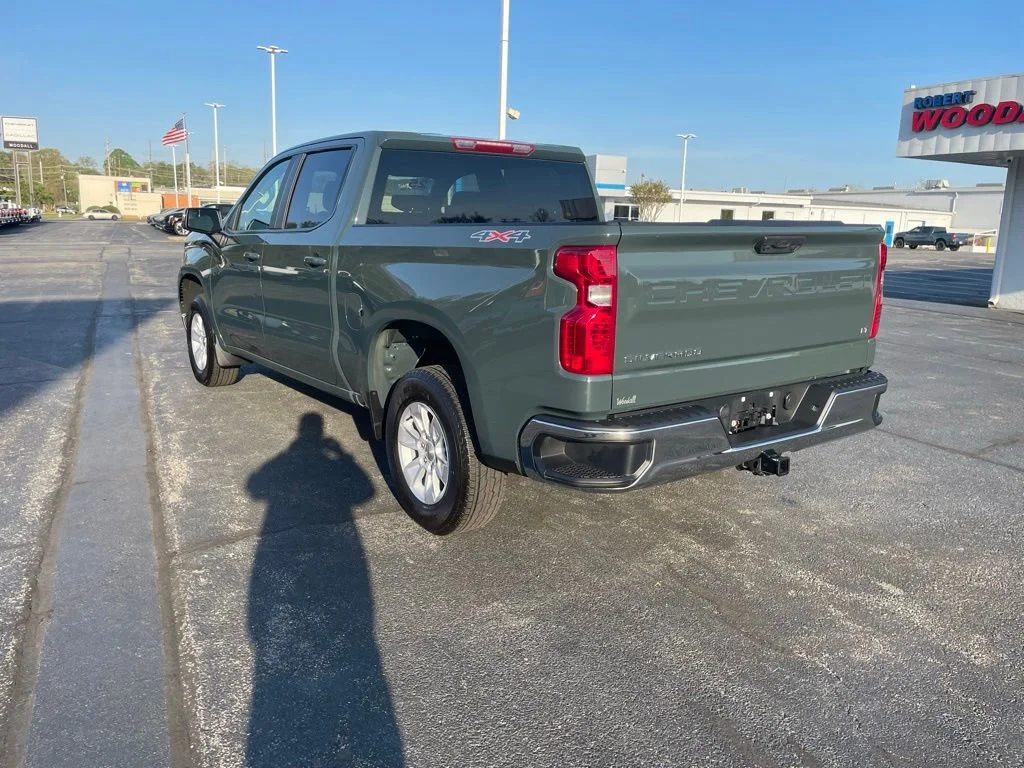 Used 2025 Cypress Gray Chevrolet LT image 7