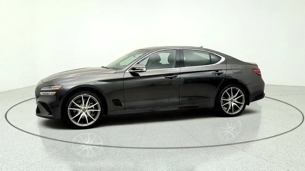 Used 2023 Makalu Gray Genesis 2.0T AWD image 8