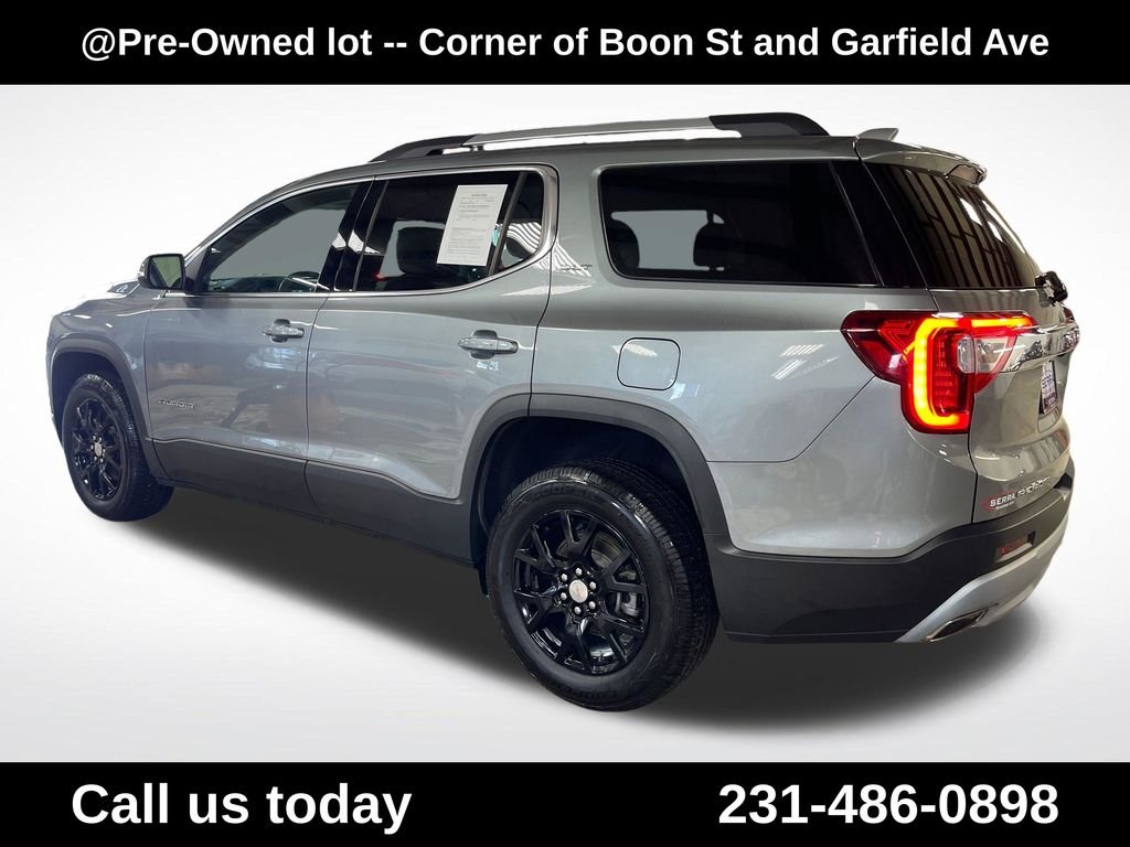 Used 2023 Silver GMC SLT image 3