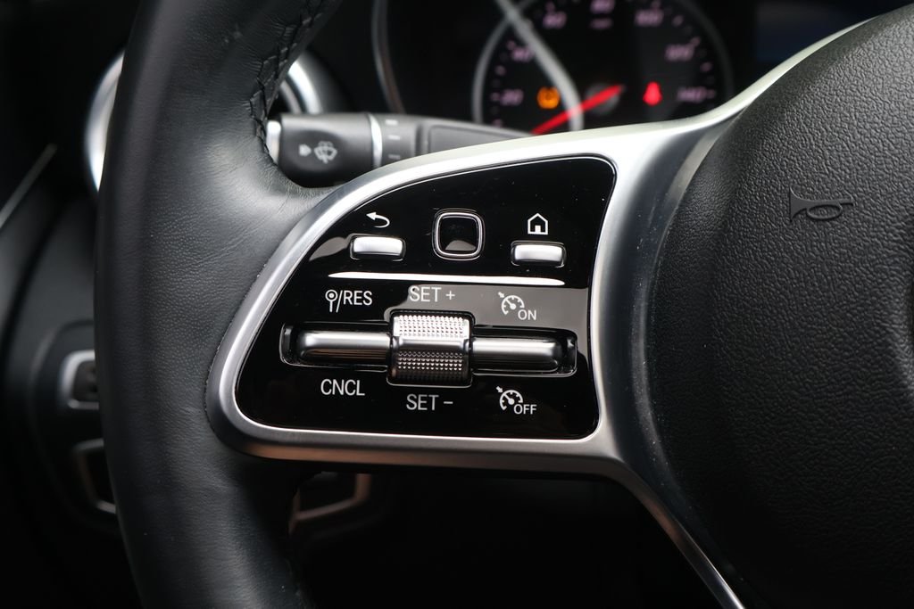Used 2020 White Mercedes-Benz 4MATIC® image 26