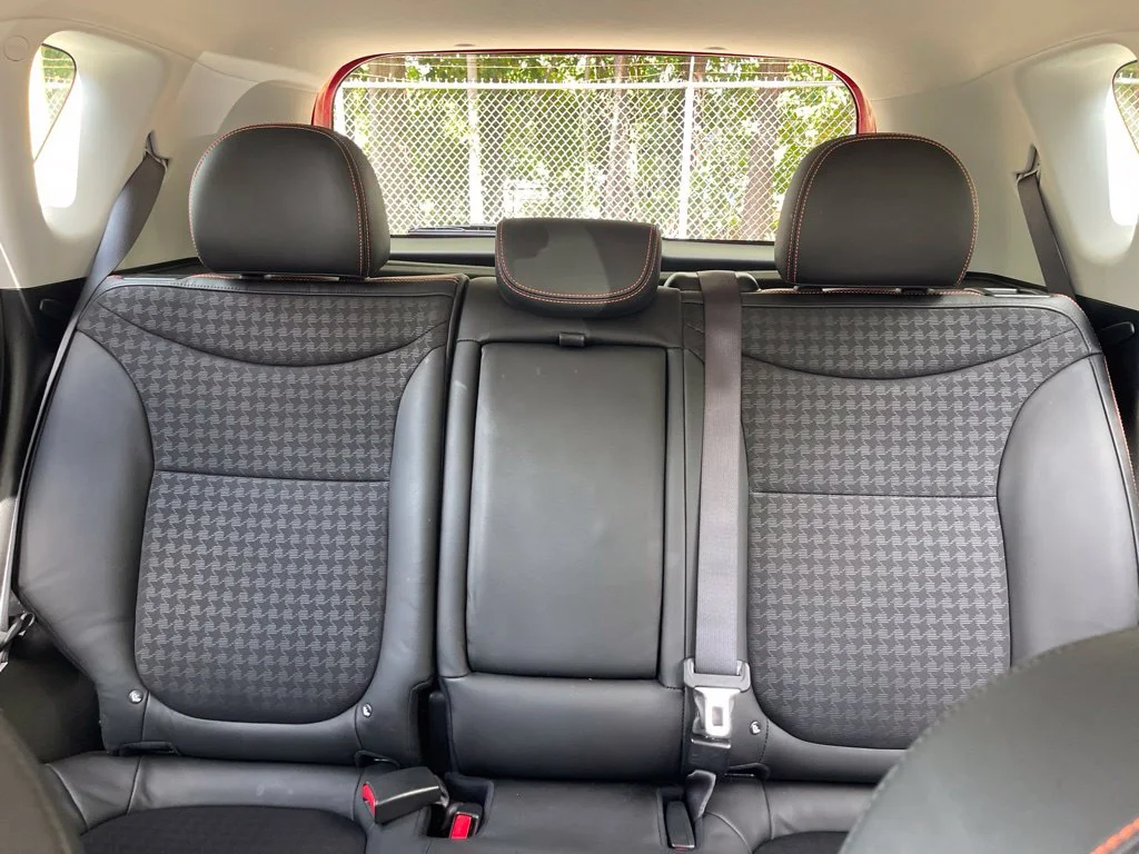 Used 2018 Red Kia Exclaim image 13