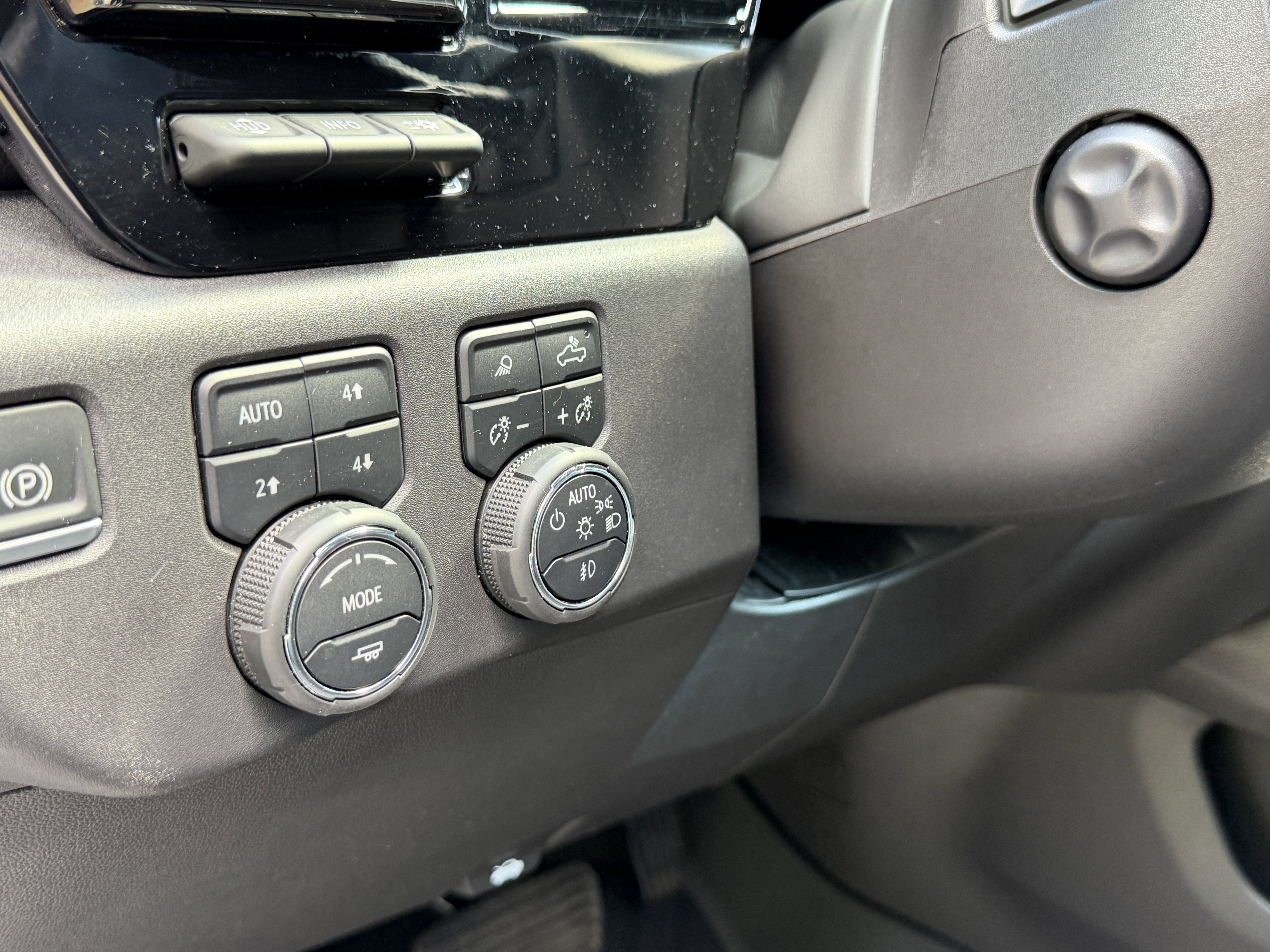 2024 Chevrolet Silverado 1500 ZR2 - Photo 13