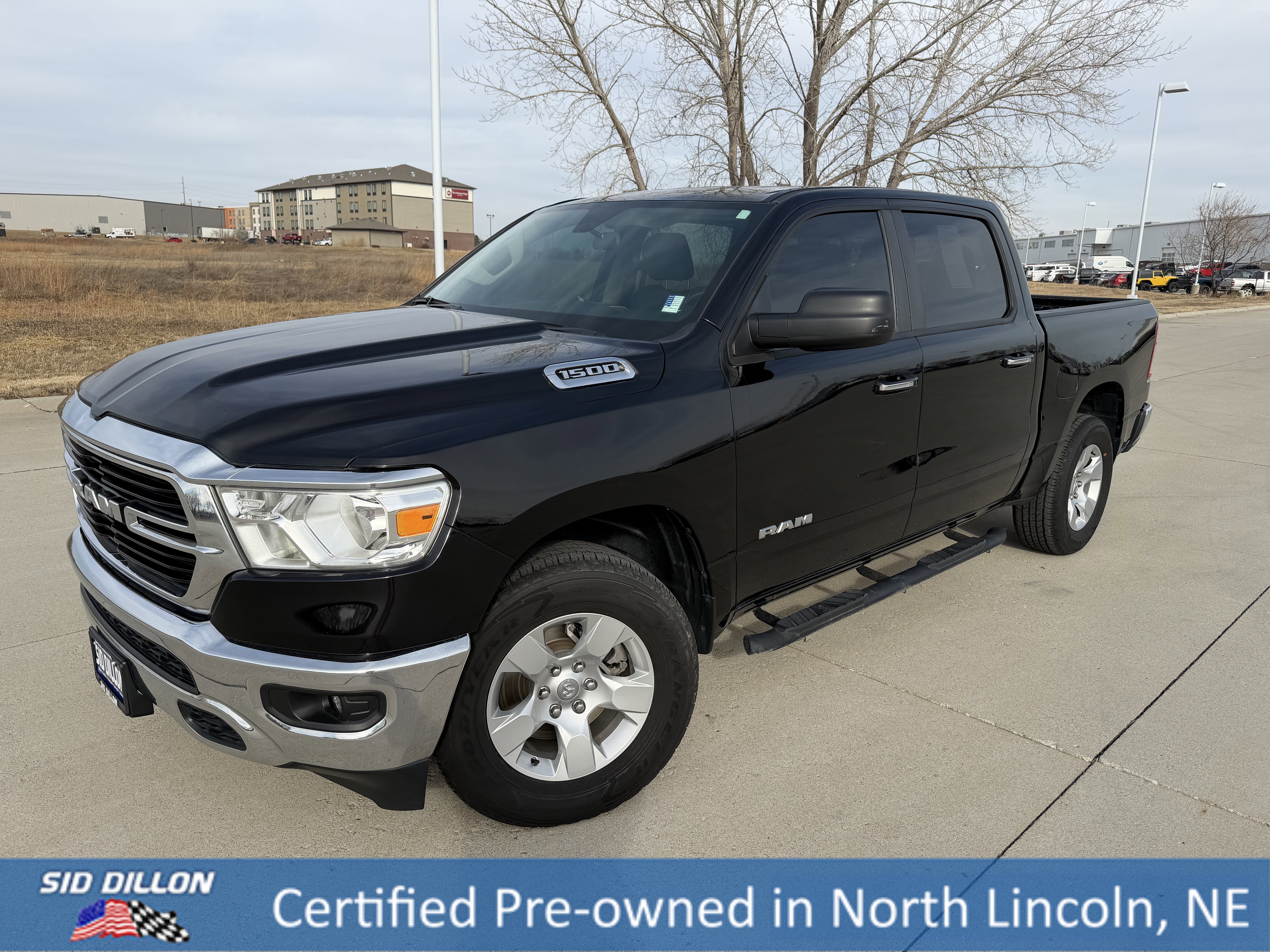 2020 RAM 1500 Big Horn/Lone Star 4x4 Crew Cab 5'7's photo