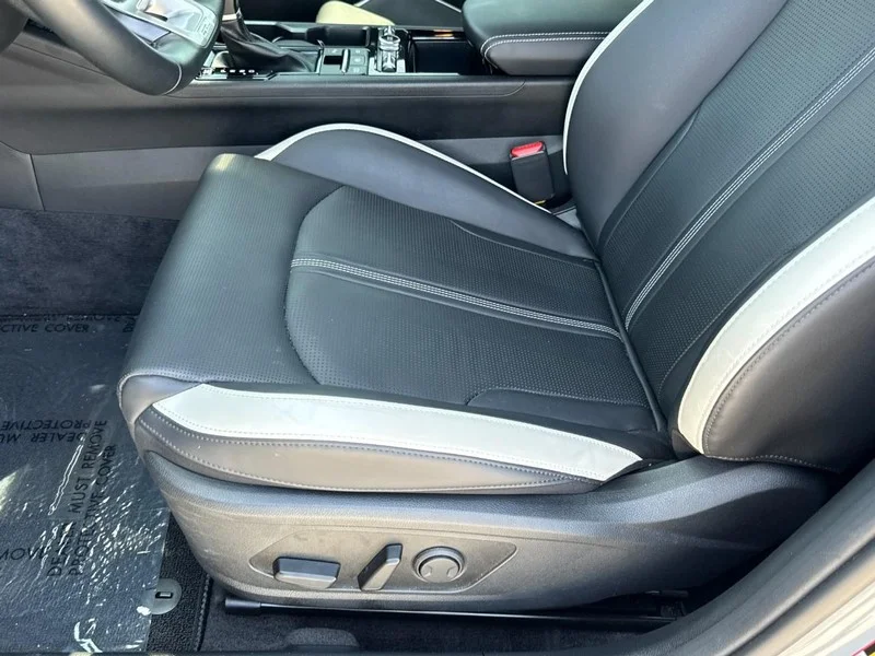 Used 2025 Wolf Gray Kia GT-Line Auto FWD image 26