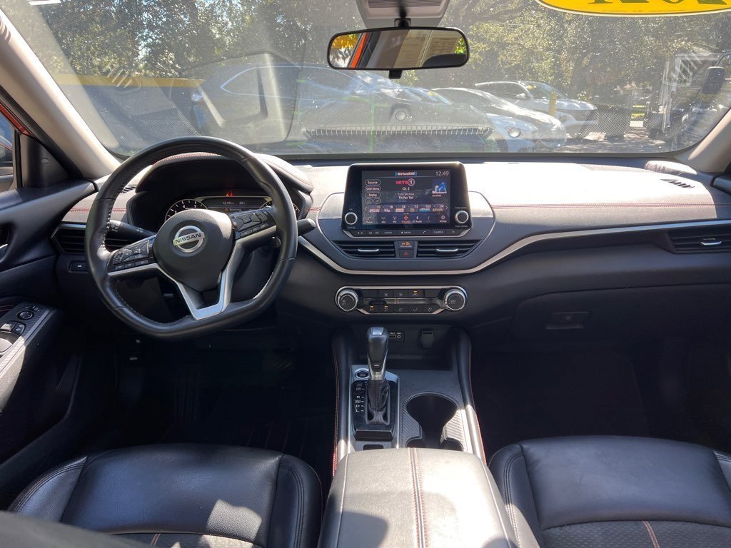 2021 Nissan Altima 2.5 SR photo 3