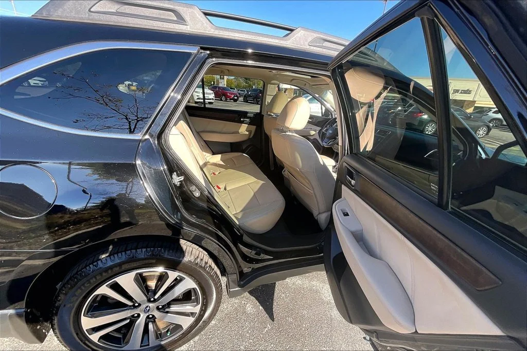 Used 2018 Black Subaru 3.6R image 31