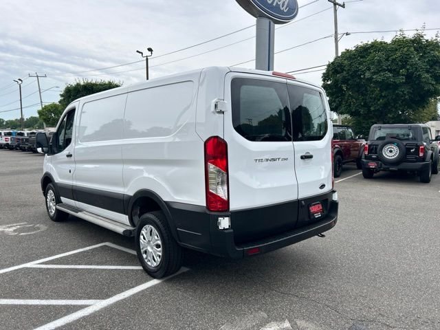 Used 2025 White Ford Base image 5