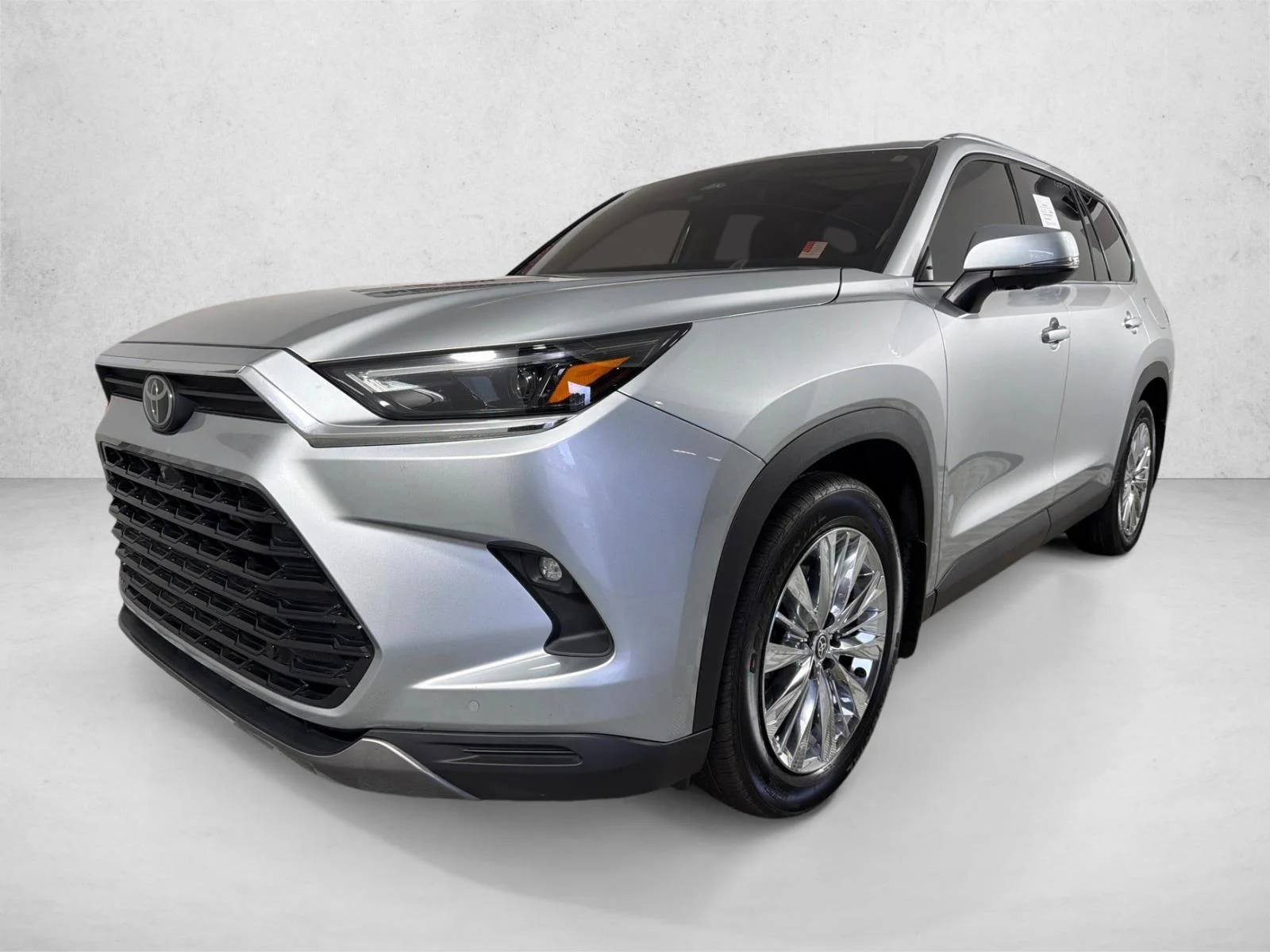 Used 2024 Silver Toyota XLE image 8