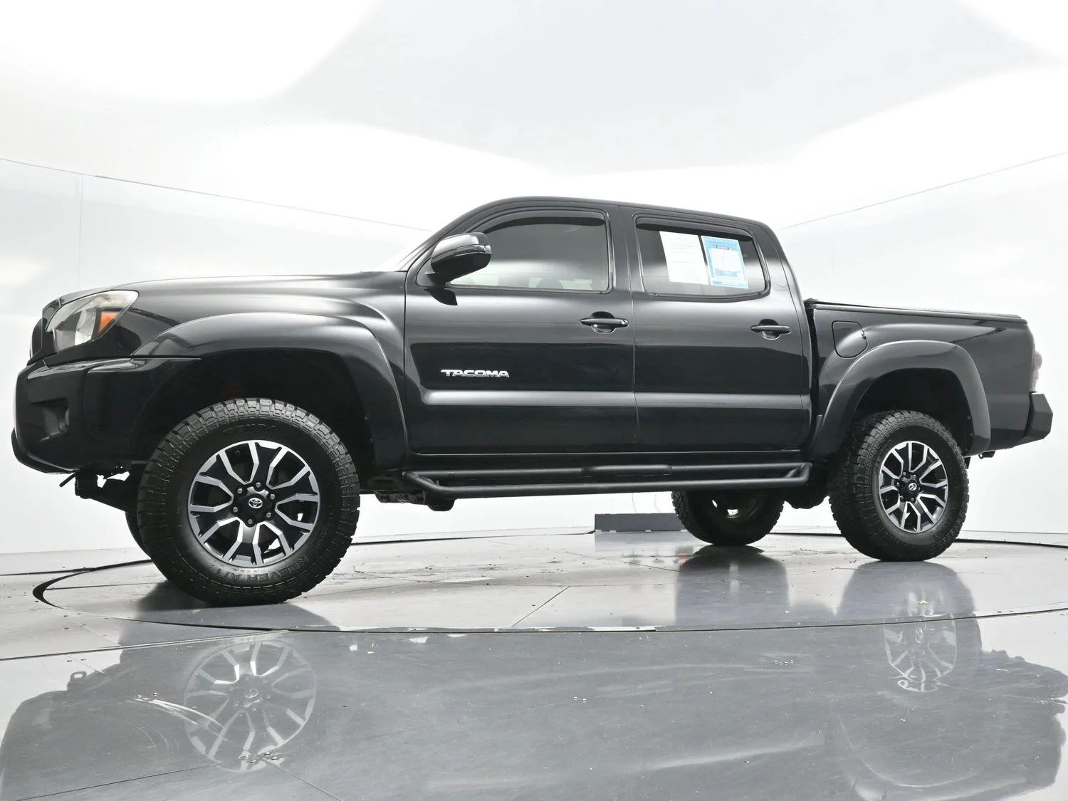 Used 2014 Black Toyota 4WD Double Cab V6 MT (Natl) image 45