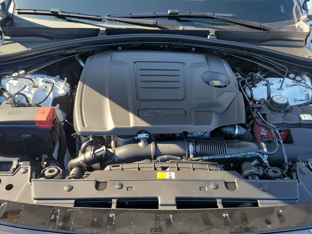 New 2026 Fuji White Land Rover Dynamic SE image 30