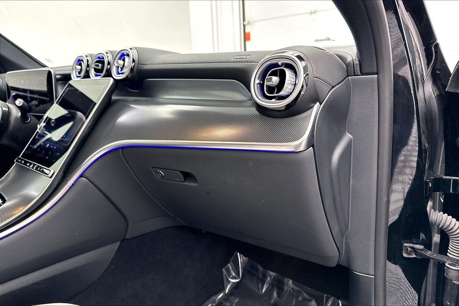Used 2025 Black Mercedes-Benz GLC 300 image 29