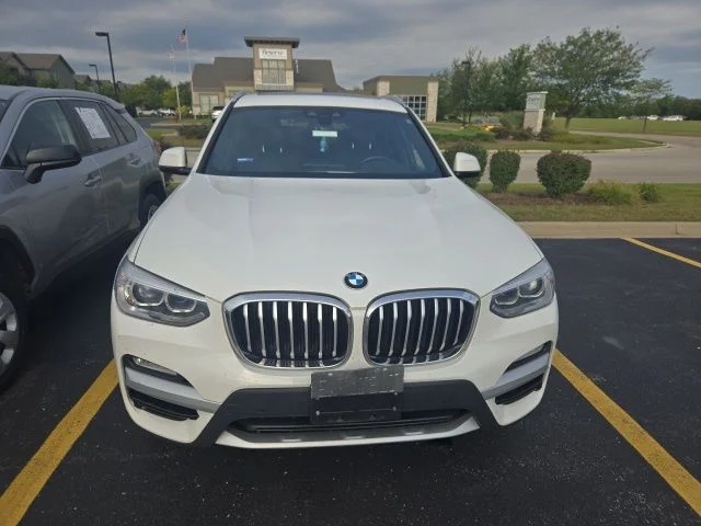 Used 2019 White BMW xDrive30i image 2