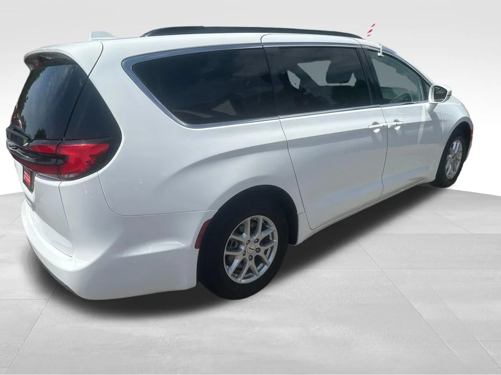 Used 2022 White Chrysler Touring L image 24