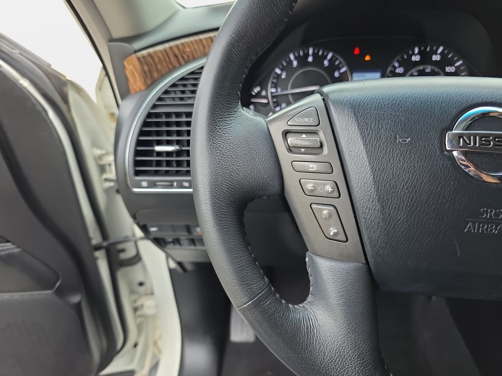 Used 2017 White Nissan Platinum image 18