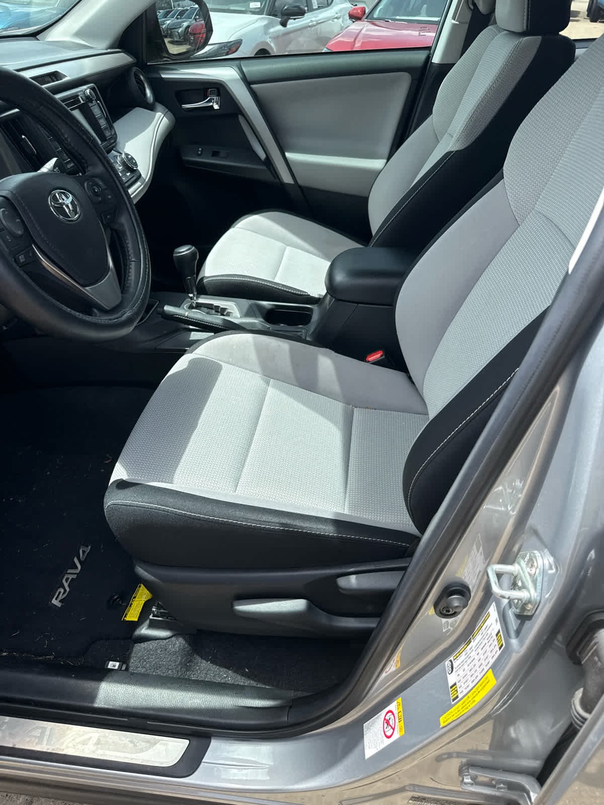 Used 2018 Silver Sky Metallic Toyota XLE image 15