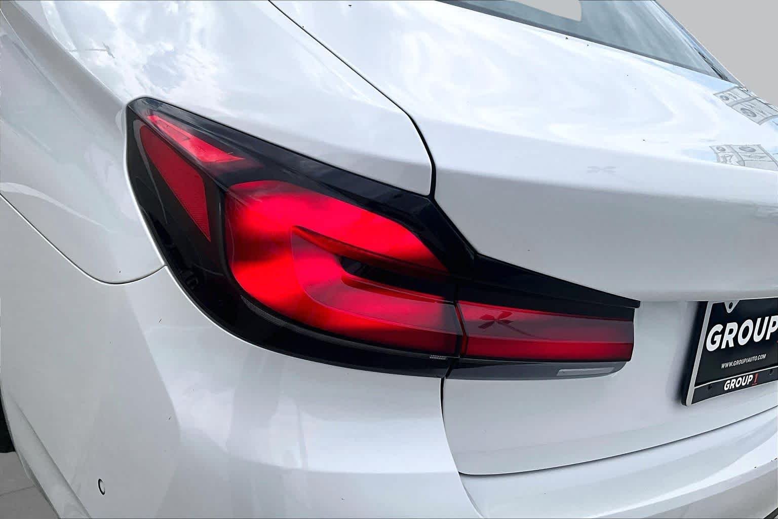 Used 2021 Mineral White Metallic BMW 540i image 27