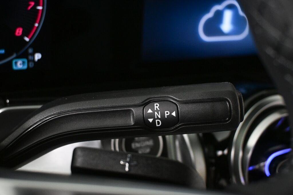 Used 2026 Night Black Mercedes-Benz GLB 250 image 16