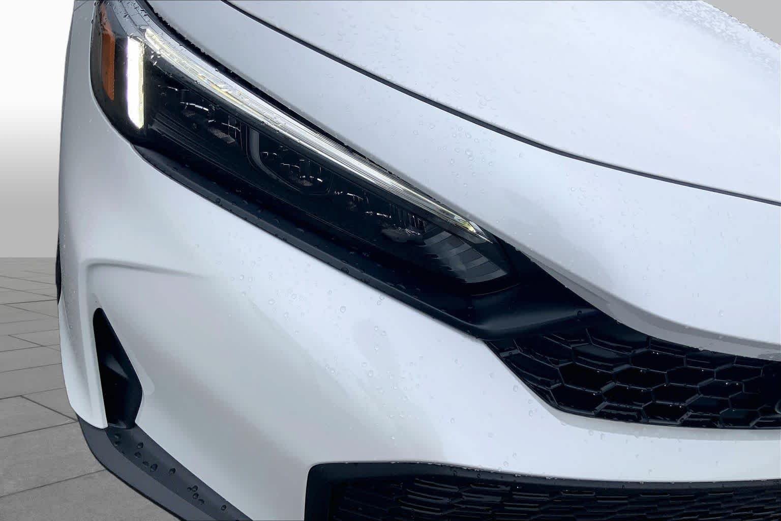 Certified Used 2025 Platinum White Pearl Honda Sport image 28