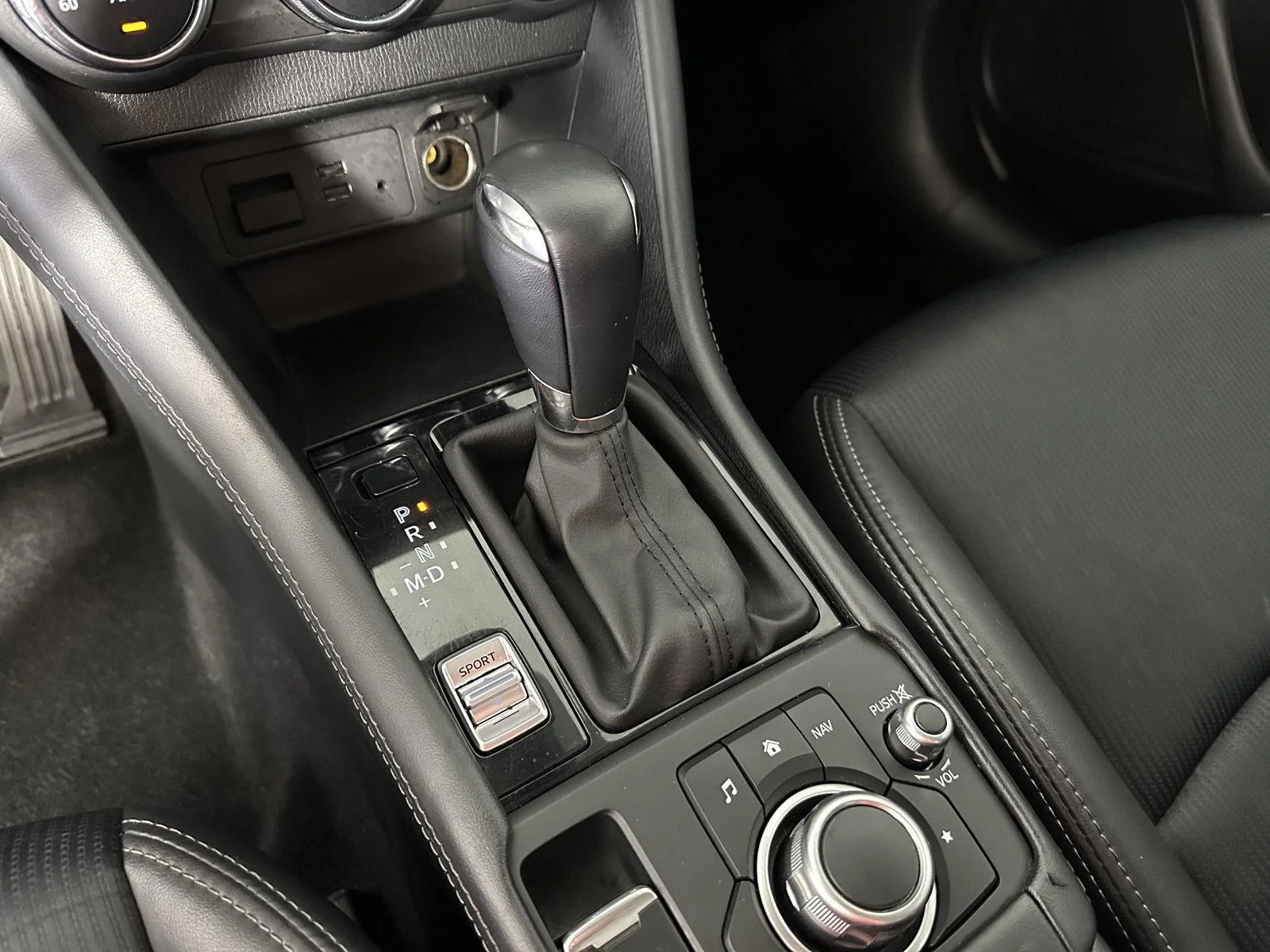 Used 2019 Ceramic Metallic Mazda Touring image 18