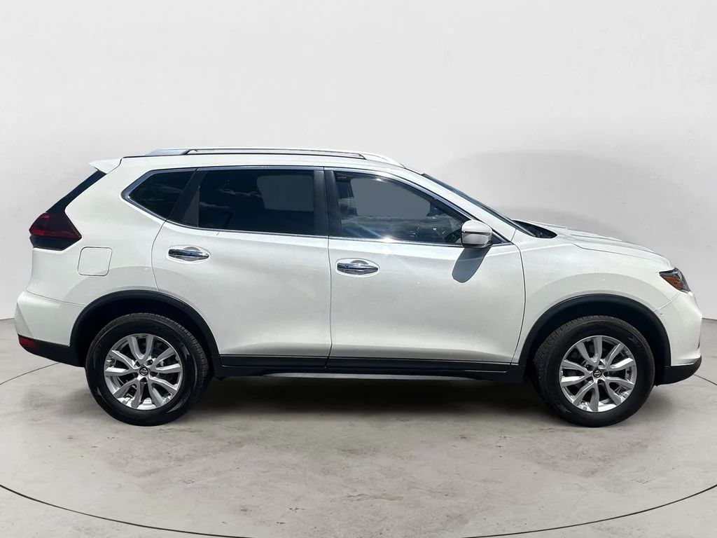 Used 2019 Pearl White Nissan SV image 7