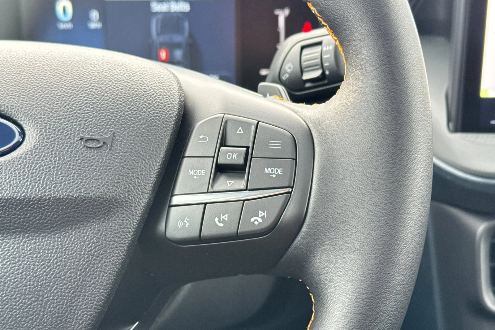 New 2026 Carbonized Gray Metallic Ford Tremor® image 28