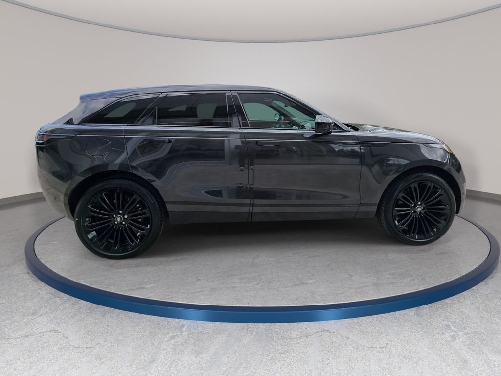 New 2026 Carpathian Grey LAND ROVER  image 4