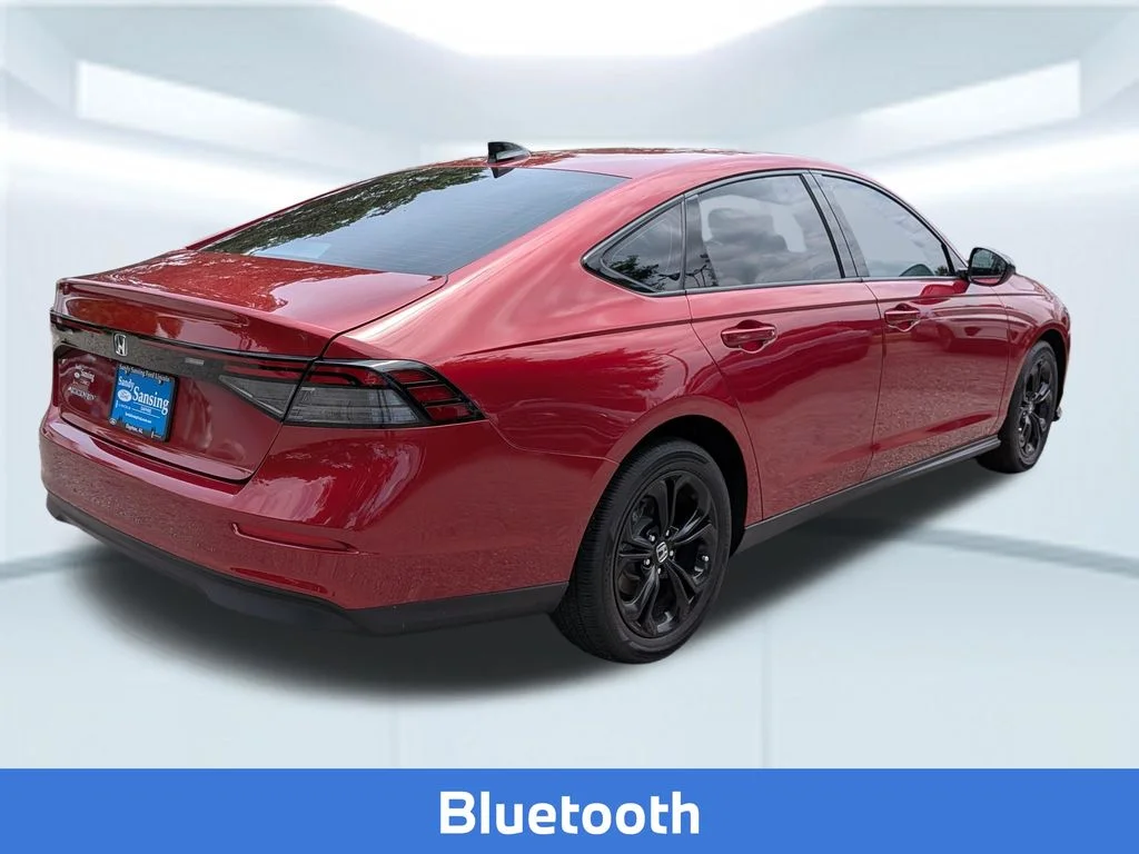 Used 2025 Red Honda SE image 6
