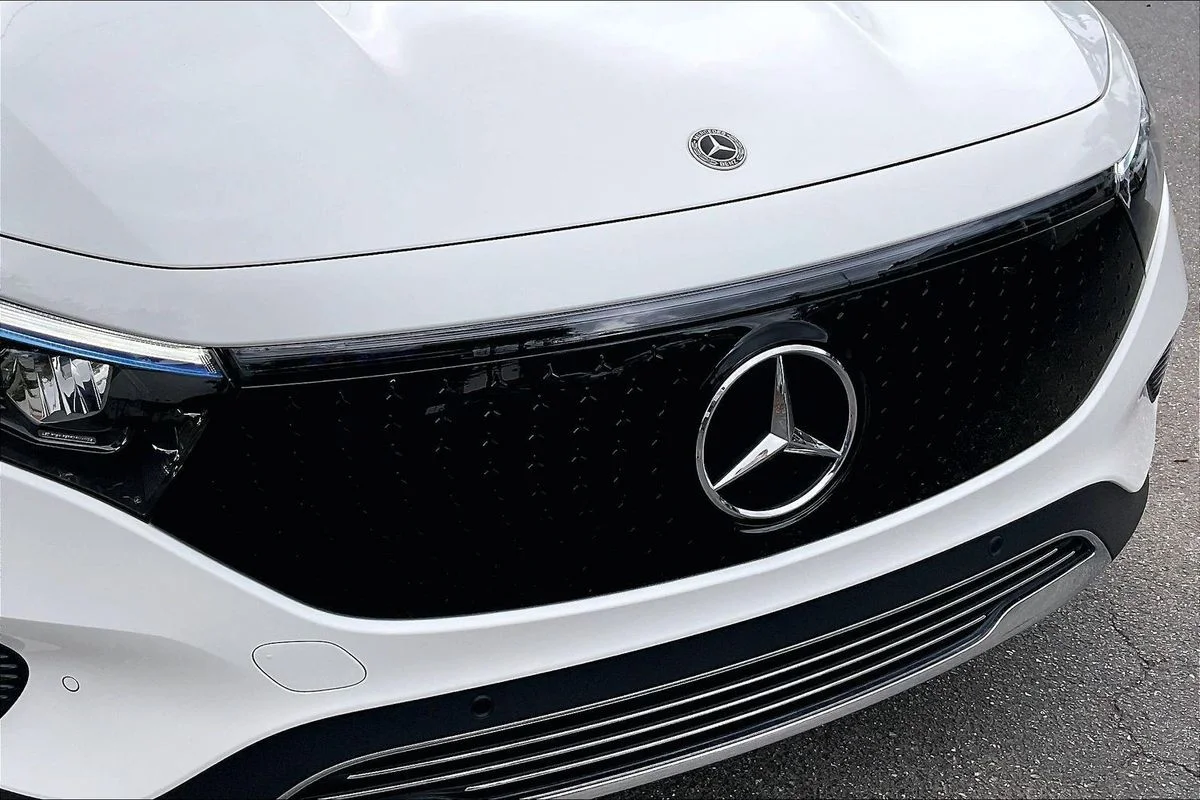 Used 2024  Mercedes-Benz 4MATIC® image 33