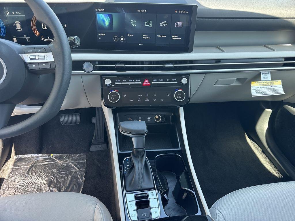 New 2026 White Hyundai SEL FWD image 26