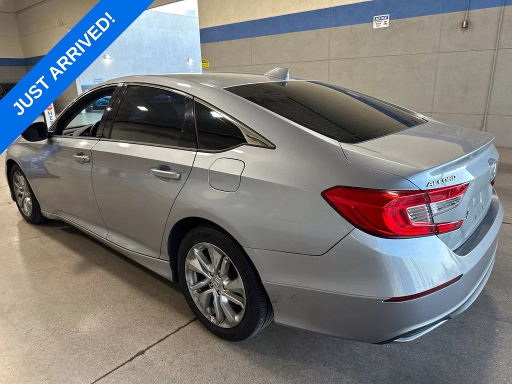 Used 2019  Honda LX image 3