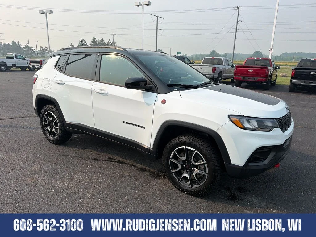 Used 2025 White Jeep Trailhawk image 7
