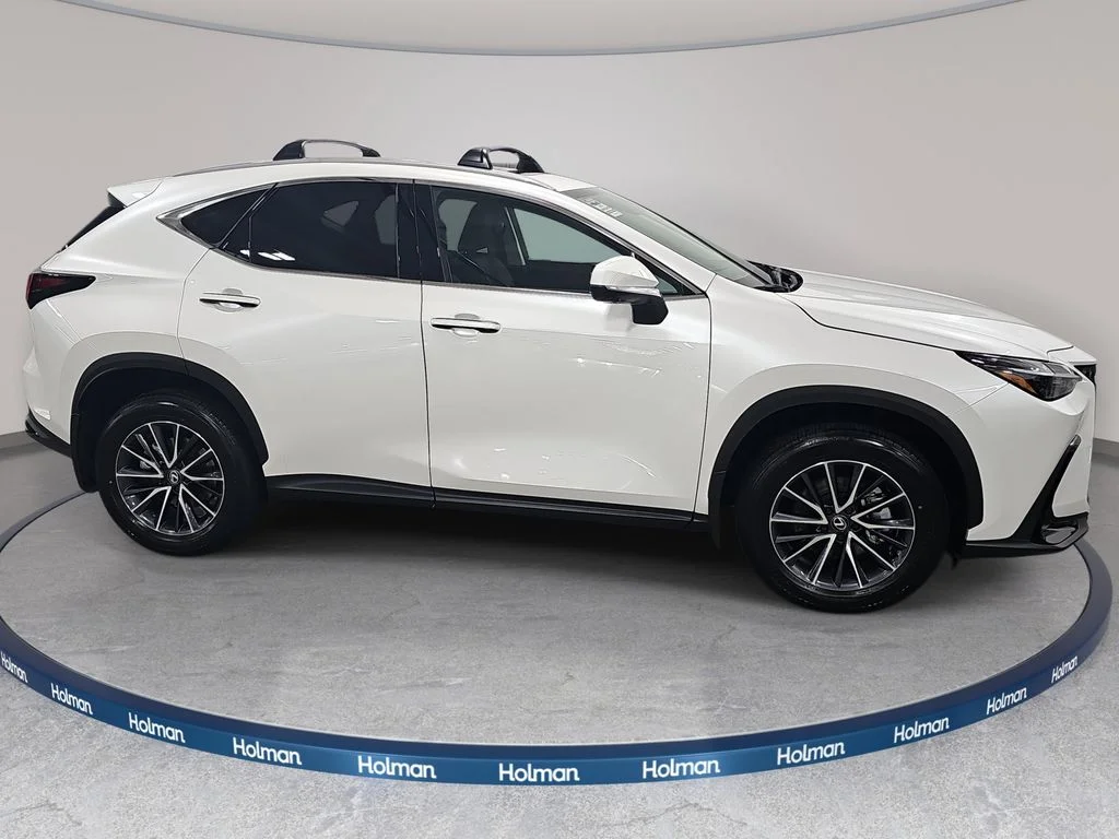 Used 2025 White Lexus 350 Premium image 5