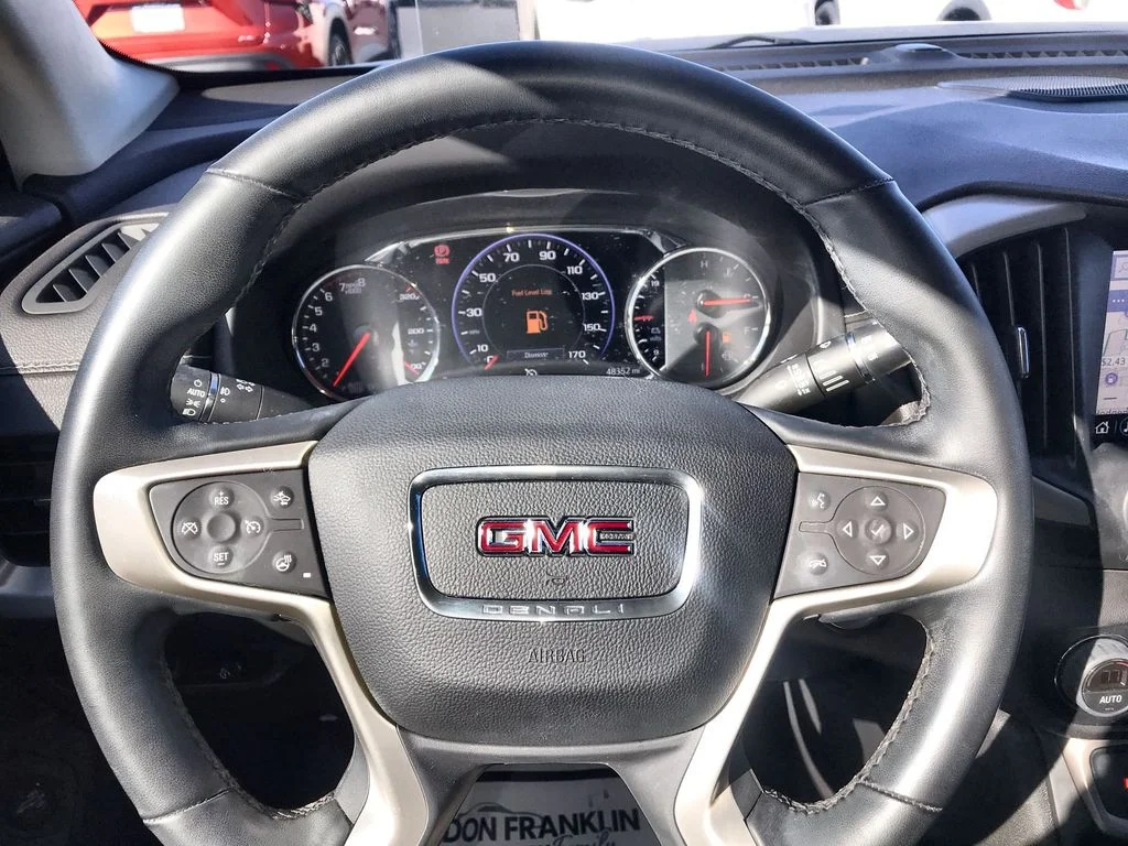 Used 2023 Silver GMC Denali image 14