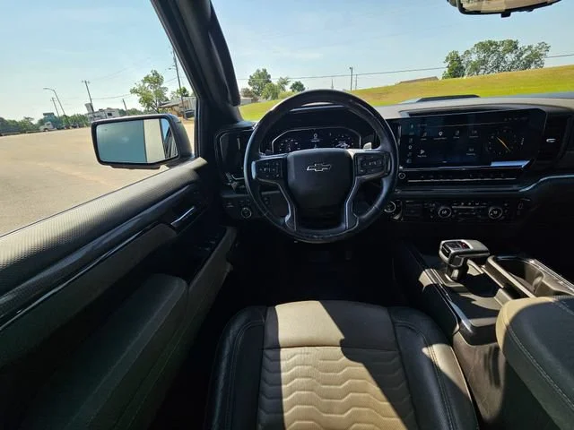 Used 2025 Black Chevrolet ZR2 image 13