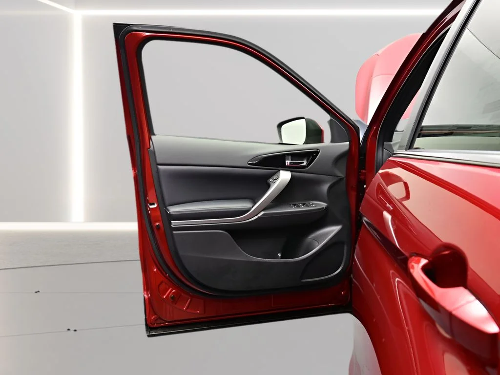 New 2026 Red Diamond Mitsubishi SEL image 17