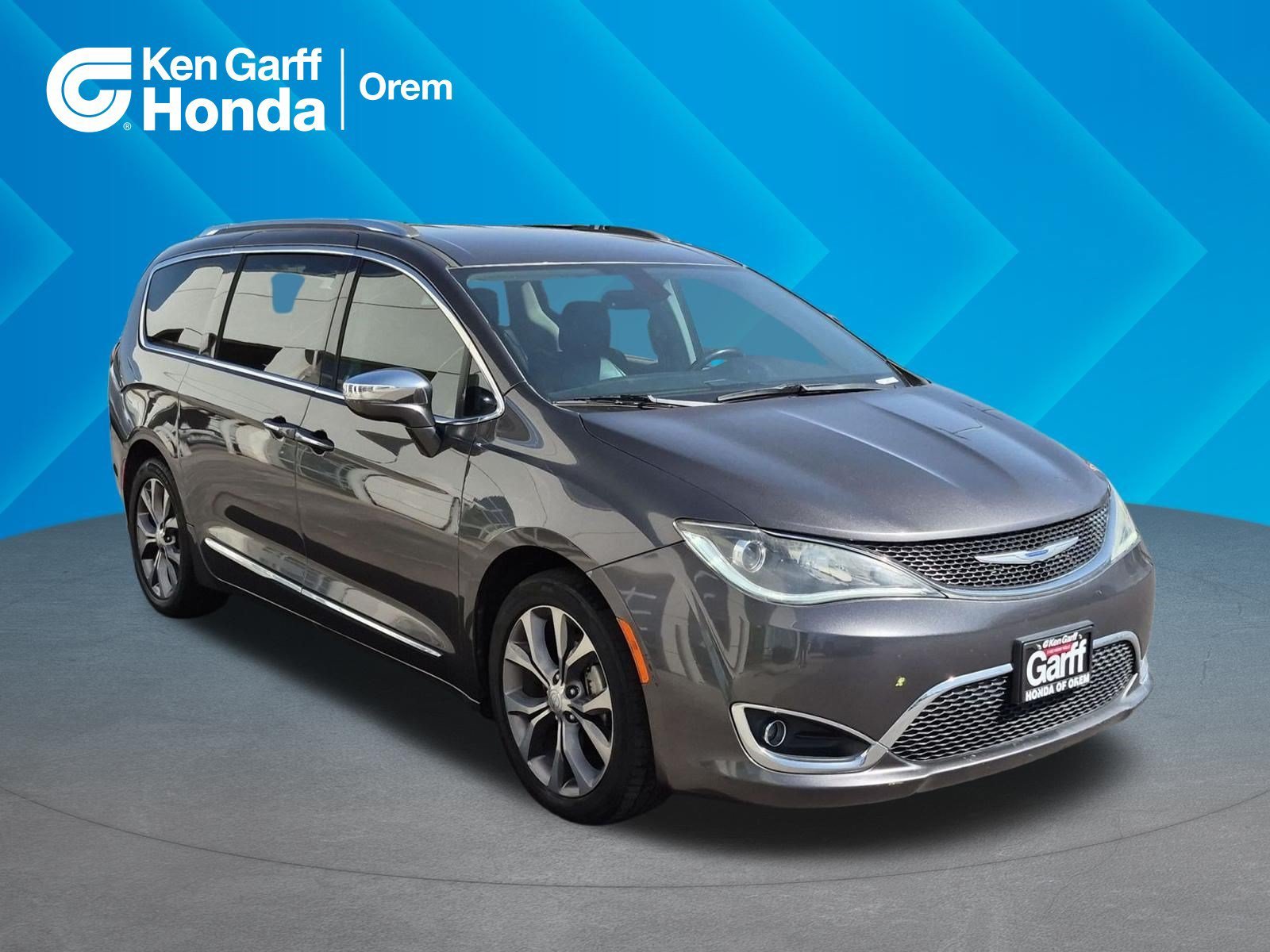 Used 2019 Granite Crystal Metallic Clearcoat Chrysler Limited image 1