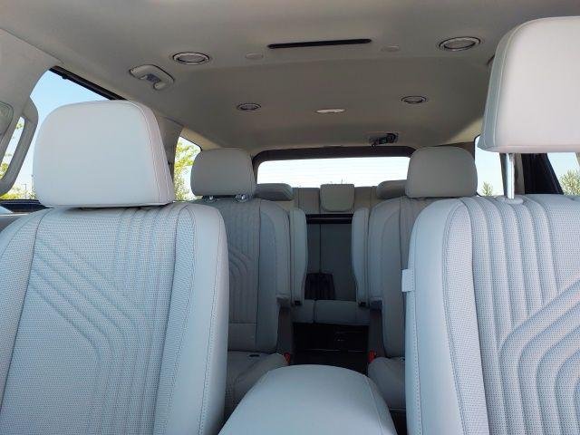 New 2026 Silver Hyundai Blue SEL Premium image 27