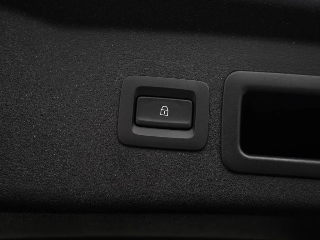 New 2026 Jet Black Mica Mazda 2.5 S Select AWD image 9