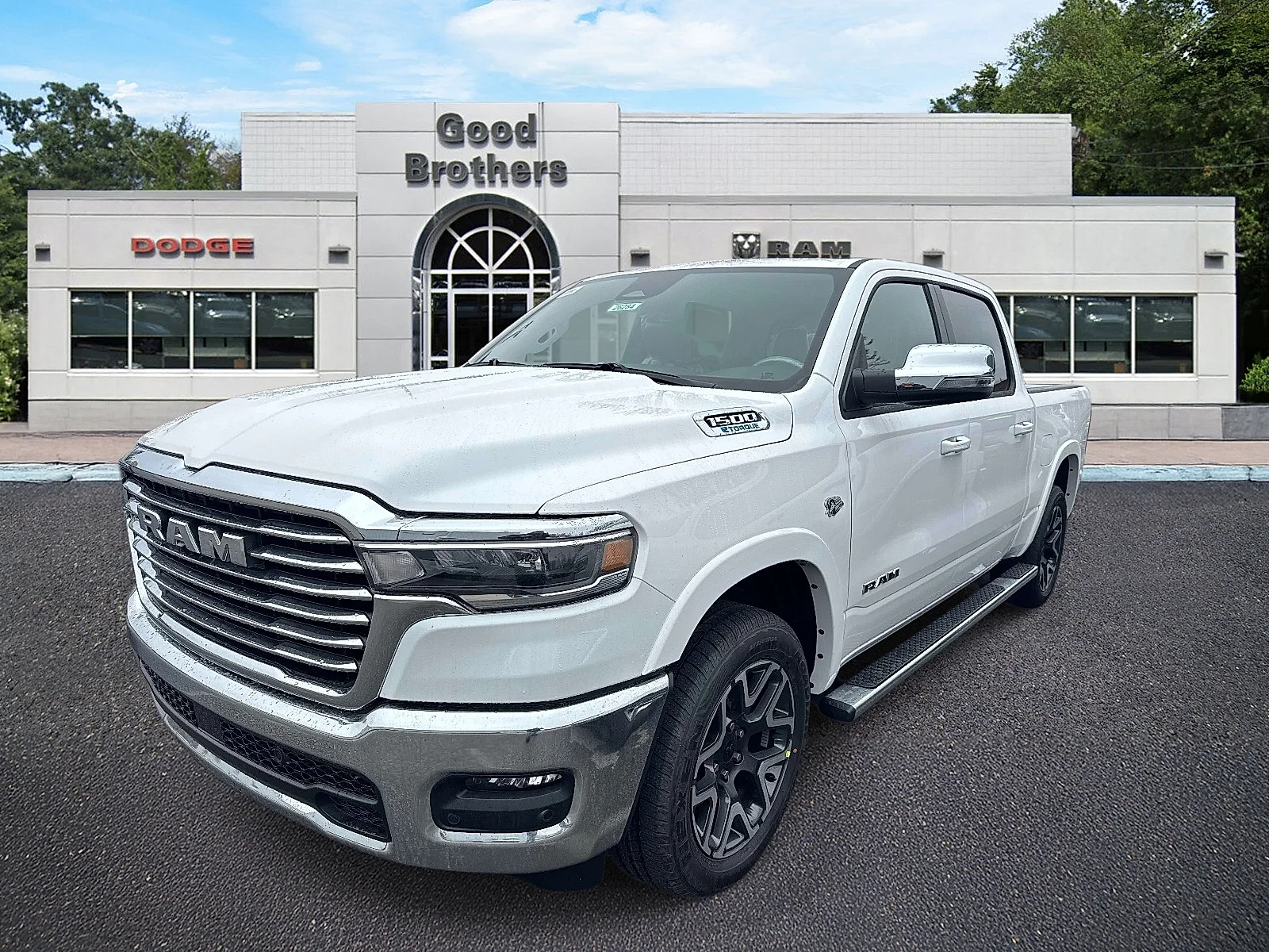 2026 RAM 1500 Laramie 4x4 Crew Cab 5'7's photo