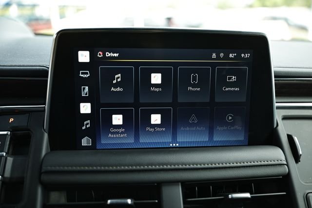Used 2022 Black Chevrolet High Country image 39