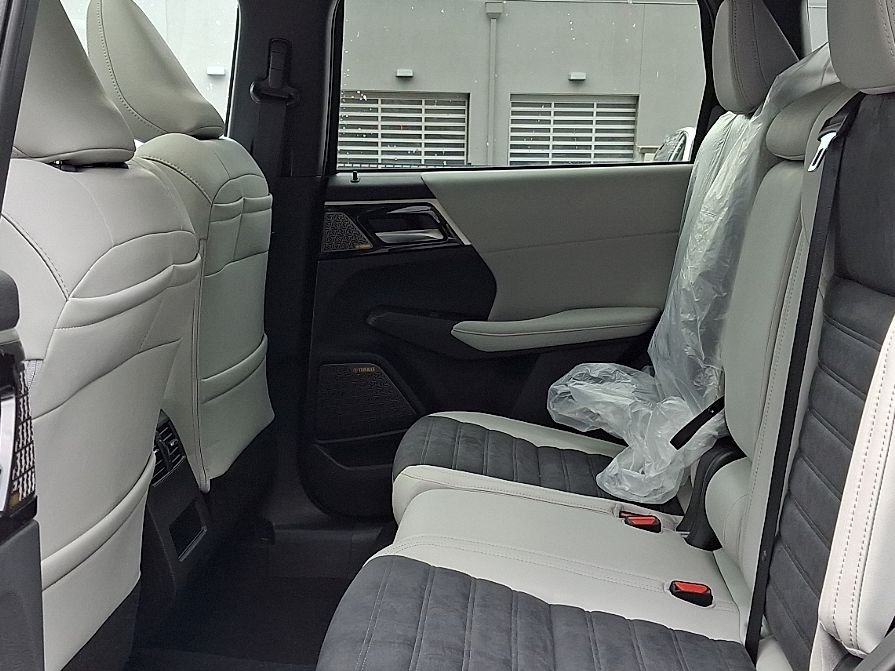 2026 Mitsubishi Outlander SE - Photo 7