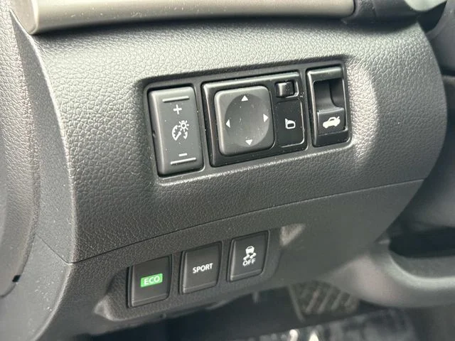 Used 2018 Gray Nissan S image 26
