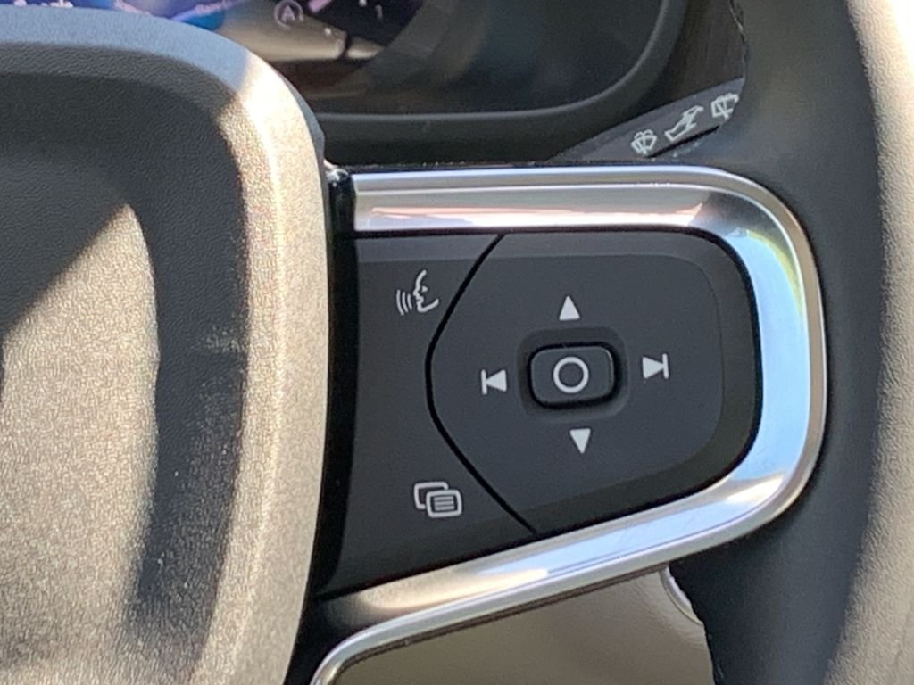 2024 Volvo XC40 Ultimate - Photo 23